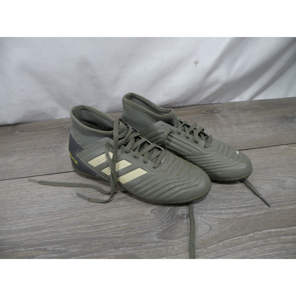 Adidas Predator Turf Soccer Shoes Youth Size 3.5 Olive Green Cleats EF8220